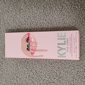 Kylie matte liquid lipstick & lip liner, bare nude